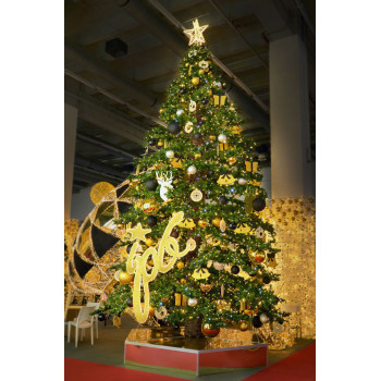 GIANT NATURAL Nagy méretű 1020cm Műfenyő GIANT NATURAL Nagy méretű 1020cm Műfenyő